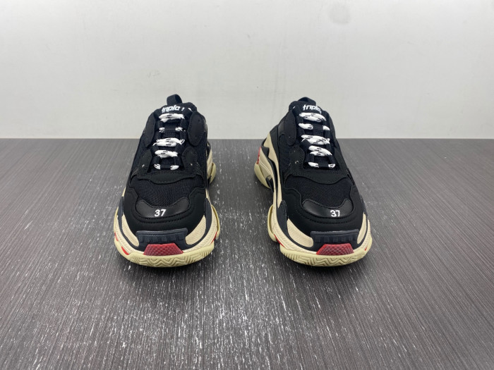 bl triple s trainers sneakers 755687 w3sm1 1096