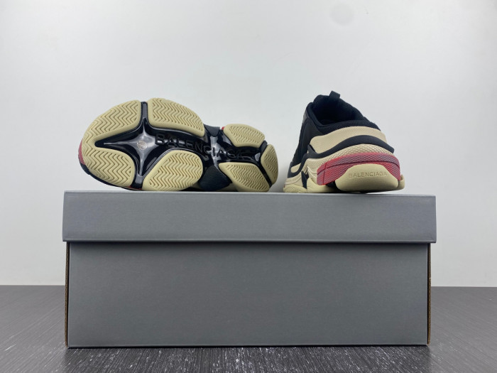 bl triple s trainers sneakers 755687 w3sm1 1096