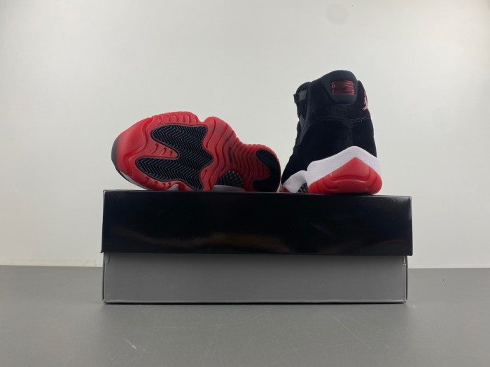AIR JORDAN 11 RETRO