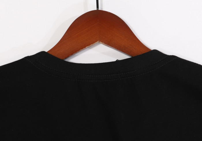 guc t-shirt