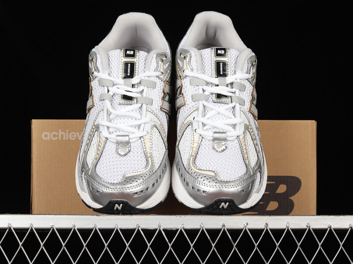 new balance 1906r white rain cloud silver metallic m1906ri